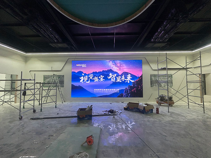 云南省昭通市昭通東站中鐵十局有限公司應(yīng)用柯華達P2室內(nèi)全彩LED顯示屏
